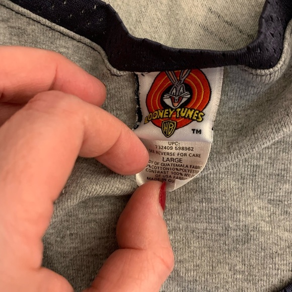 Looney Tunes (Warner Brothers) Tweety Bird top - Picture 2 of 3